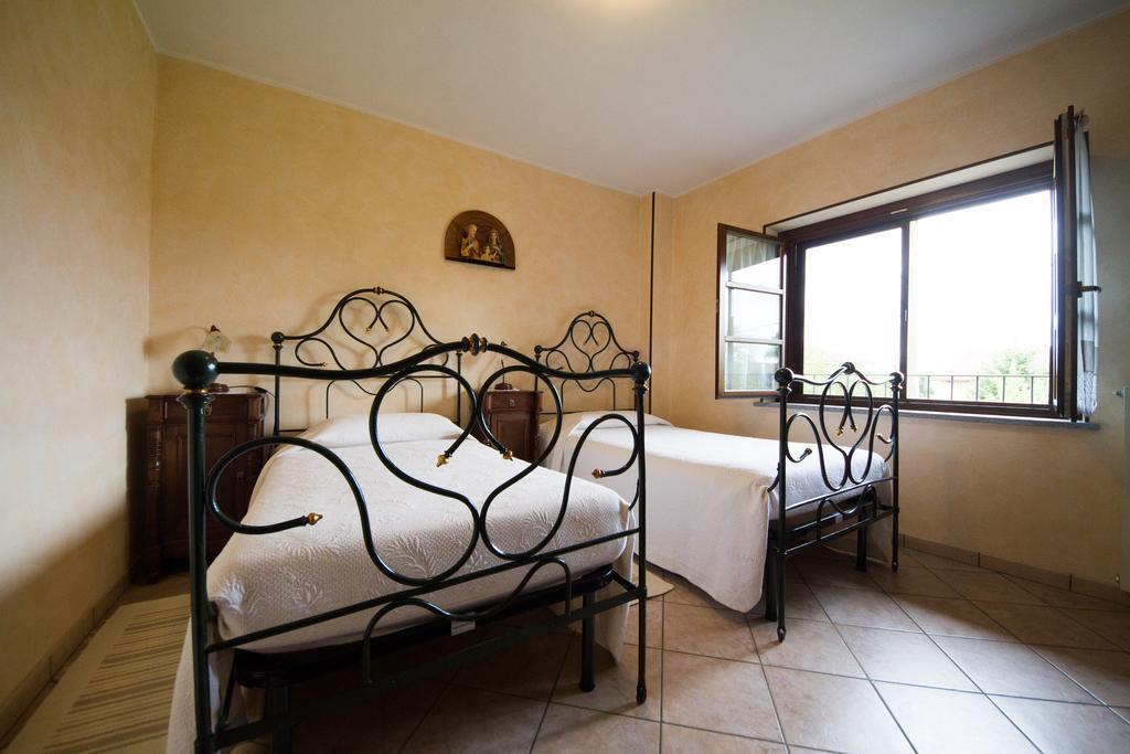 Agriturismo La Ca 'D Majin Poirino Pokoj fotografie