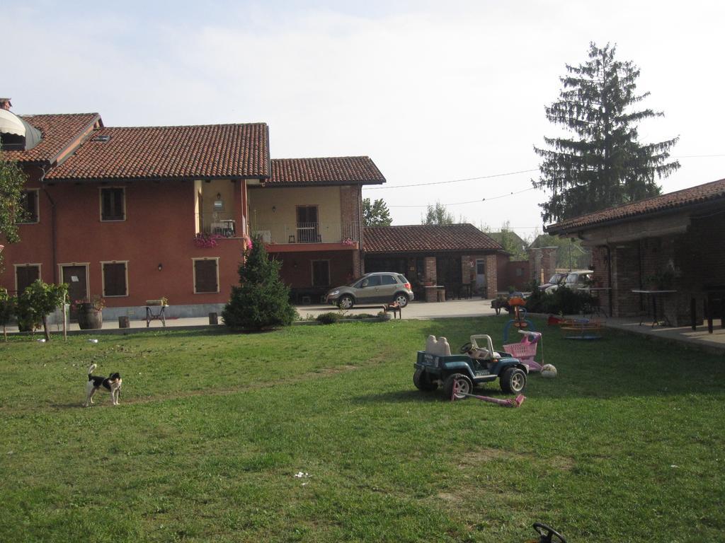 Agriturismo La Ca 'D Majin Poirino Exteriér fotografie
